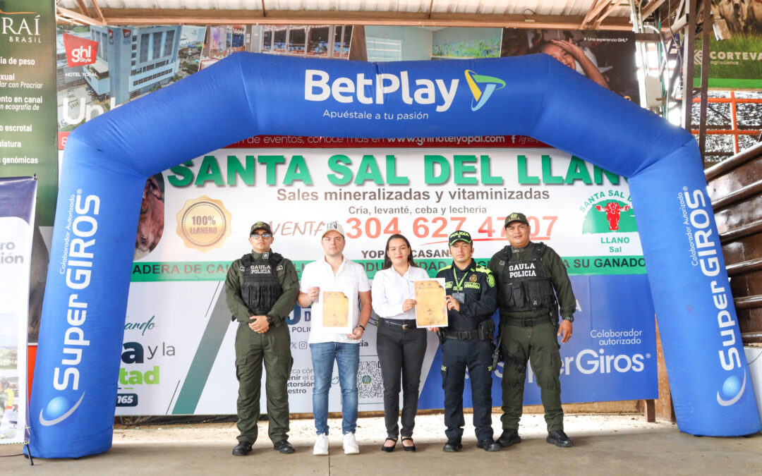 ENTREGA DE VALLA PUBLICITARIA EN APOYO A LA POLICÍA Y AL GAULA EN CASANARE
